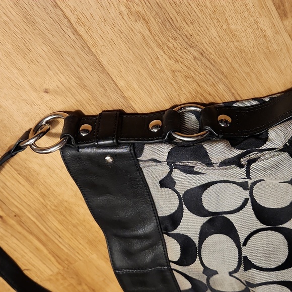 Coach C Signature 11 X 14 Black Zoe Hobo Shoulderbag F14709 - Picture 12 of 14